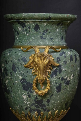 Important Scagliola Vase With Gilt Bronzes, Rome Mid-19th Century - 