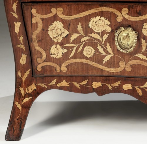 18th century - Dutch Floral Commode, XVIII Century 