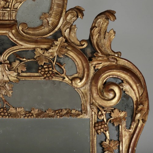 Miroir Louis XV en bois doré - 