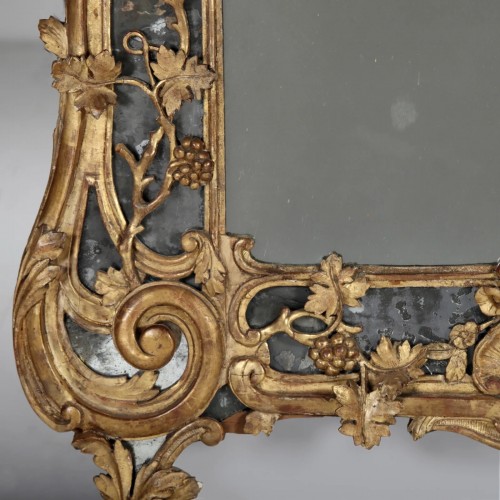 Antiquités - Miroir Louis XV en bois doré