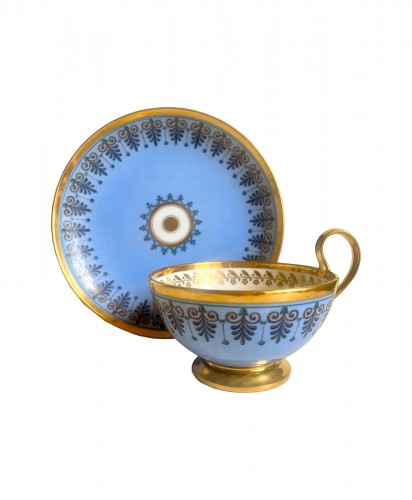 Tasse à thé bleu agate en porcelaine de Sèvres