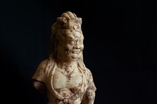 Marble buddhist guardian - Sculpture Style 